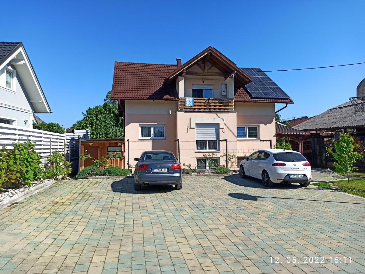 Apartamento Vagon - Studio - Near Btc, Liubliana Exterior foto